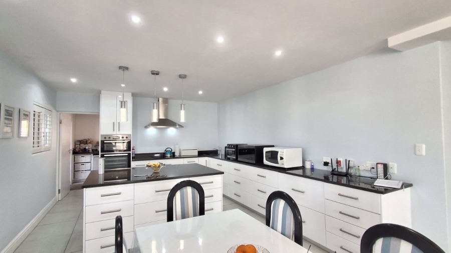 3 Bedroom Property for Sale in Stilbaai Wes Western Cape